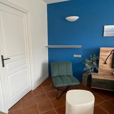 Romantic With Heated Pool And Large Park *