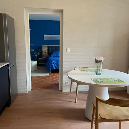 Romantic With Heated Pool And Large Park Apartamento *
